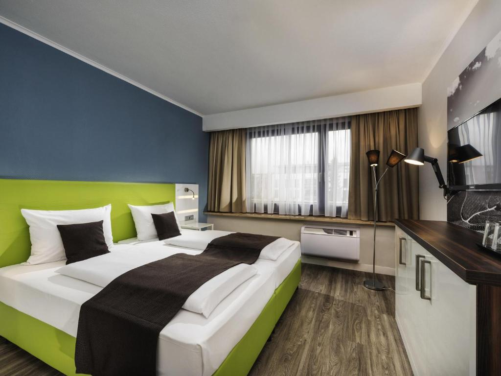Rooms & Suites