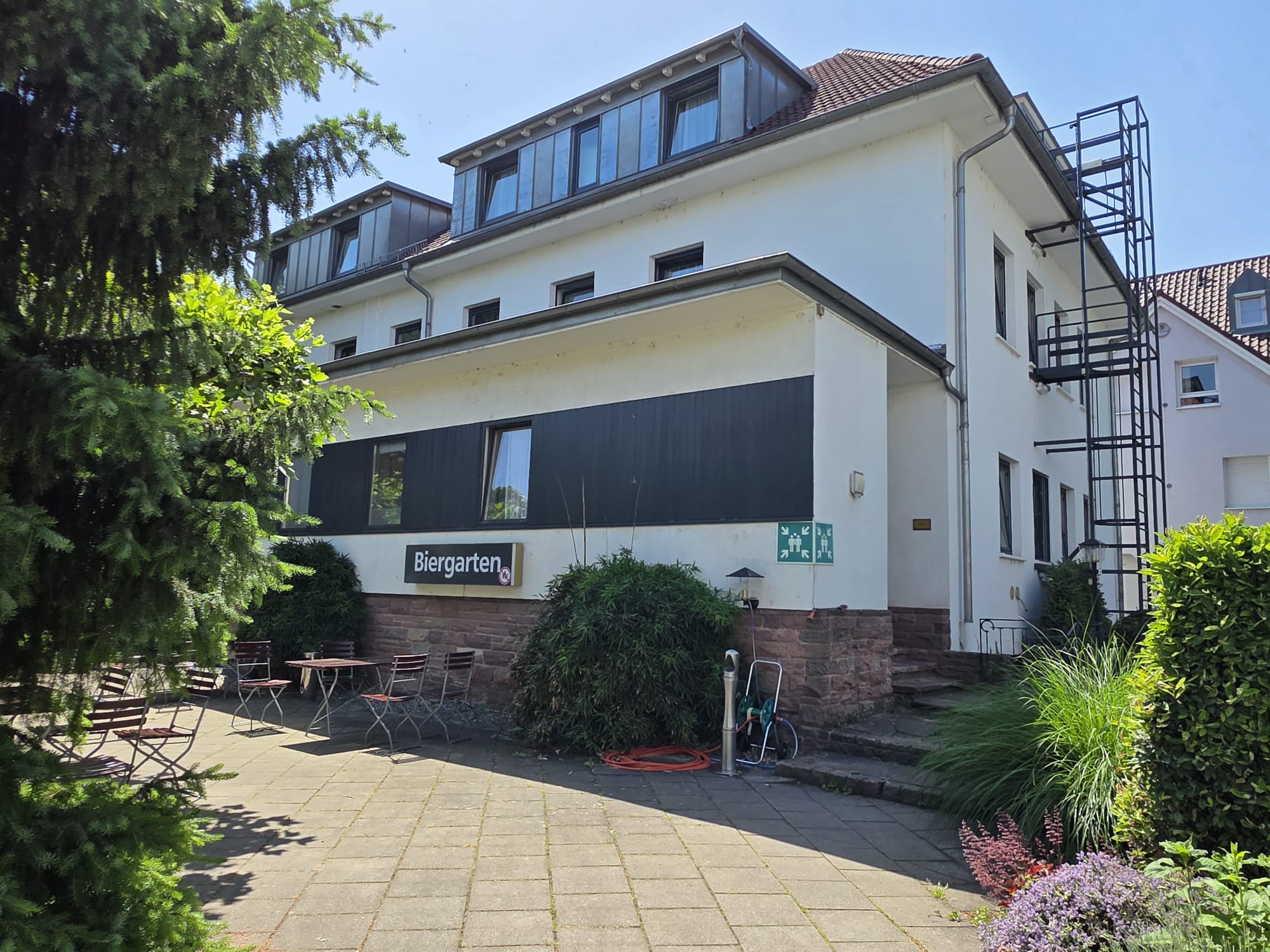 Hotel Biergarten